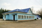 Вид пассажирского здания со стороны поселка