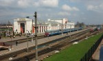 Вокзал и путевое развитие у южной стороны