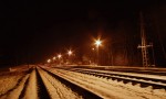 станция Дубравы: Вид станции в сторону Минска ночью